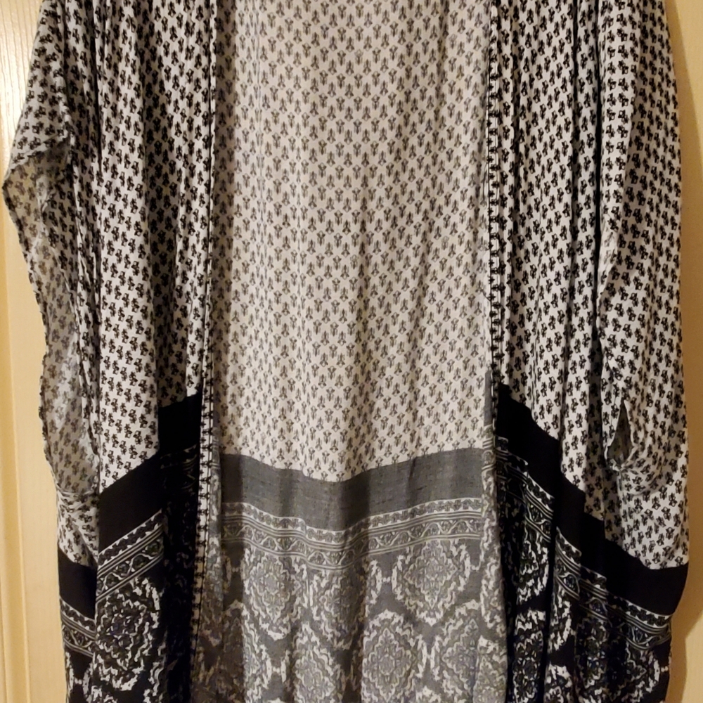 Torrid Boho Geometric Fringe Kimono